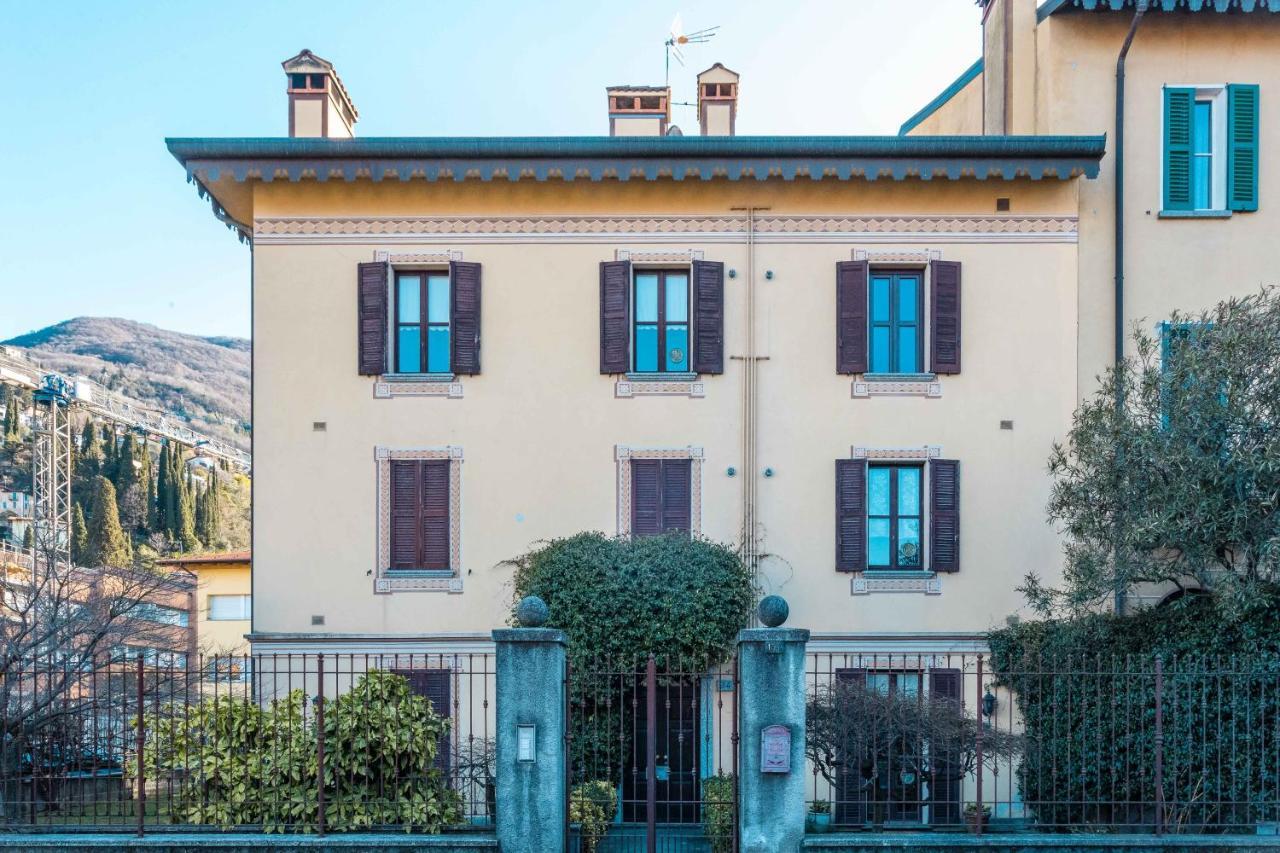 Porto Azzurro Apartment Varenna Bagian luar foto
