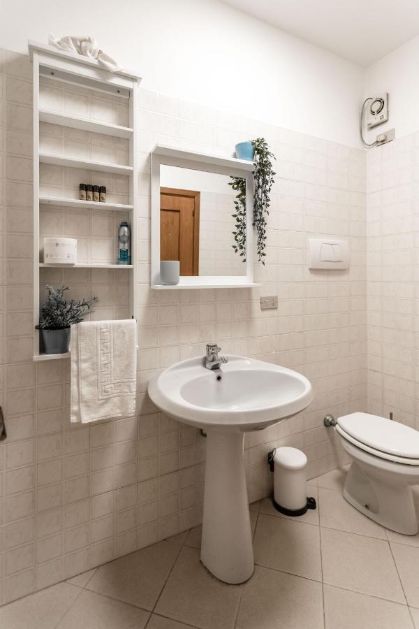 Porto Azzurro Apartment Varenna Bagian luar foto